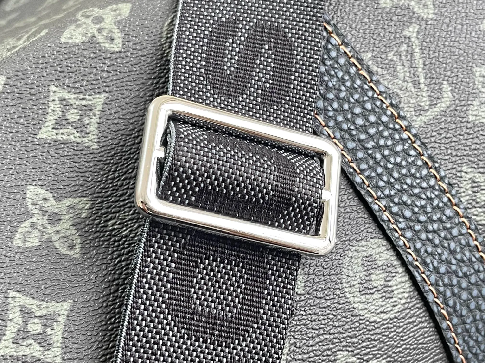 Louis vuitton Big Travel Bag - Image 7