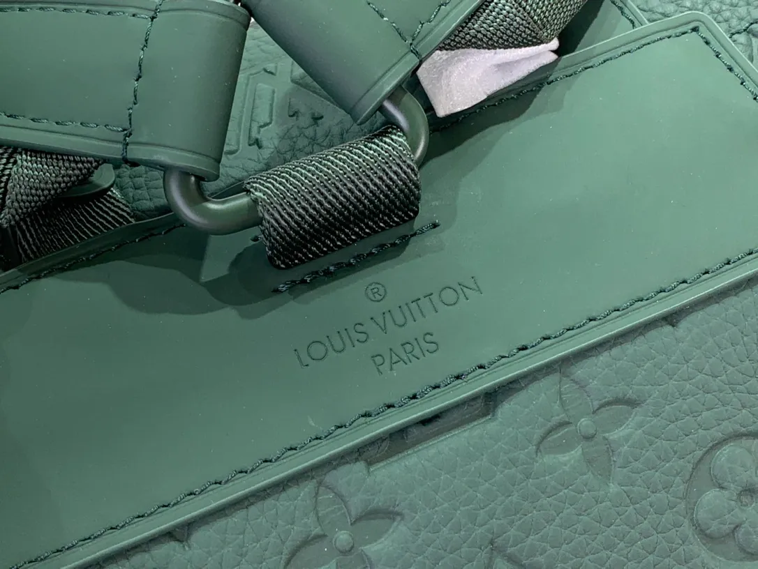 Monogram Signature Collection for Bags - Image 7