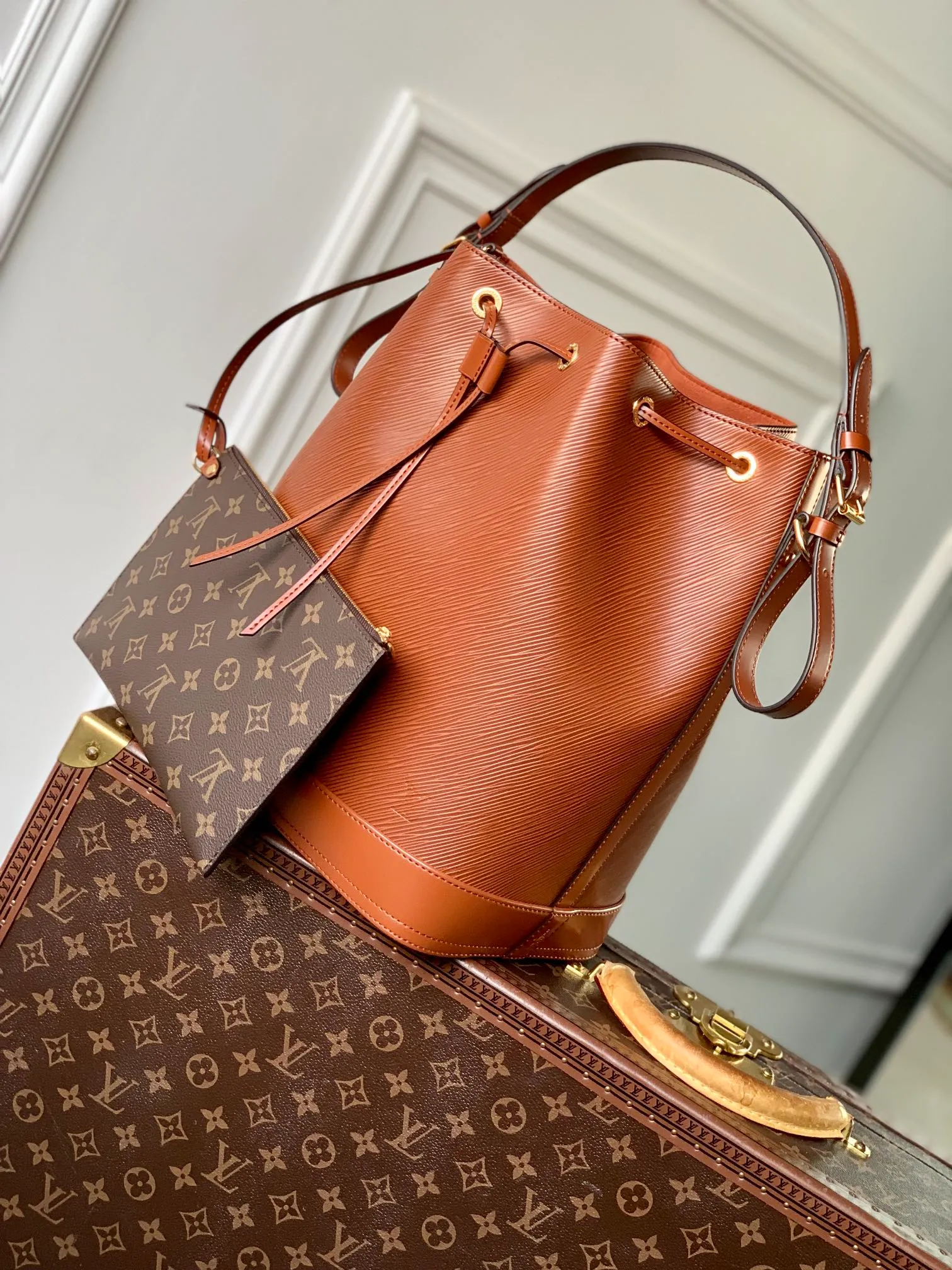 Noé MM Epi Leather Handbags - Image 6