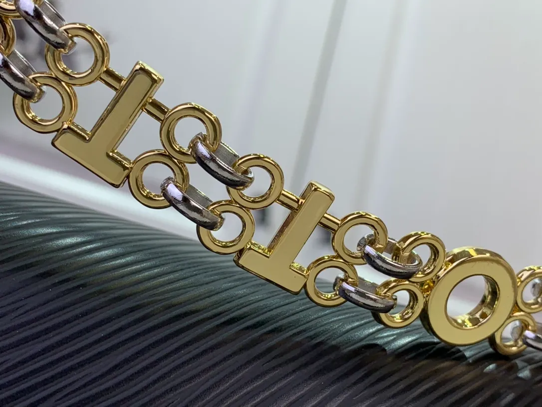 Twist MM Chain Bag - Image 7