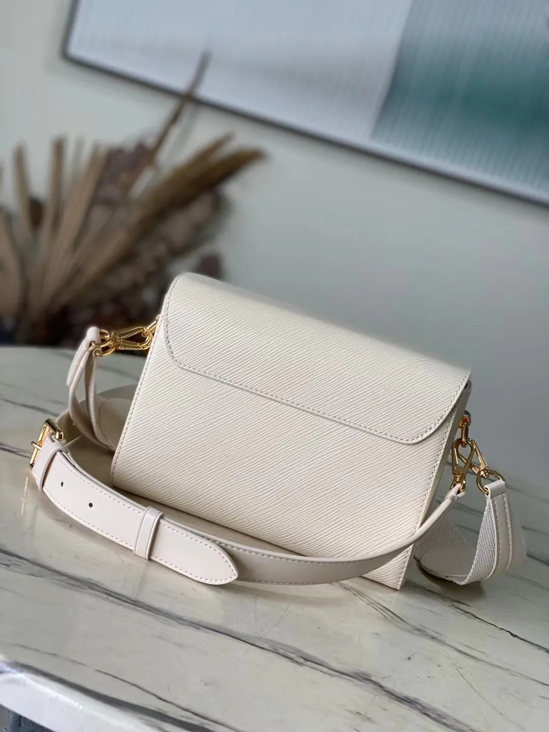 Twist MM Epi Leather - Image 5