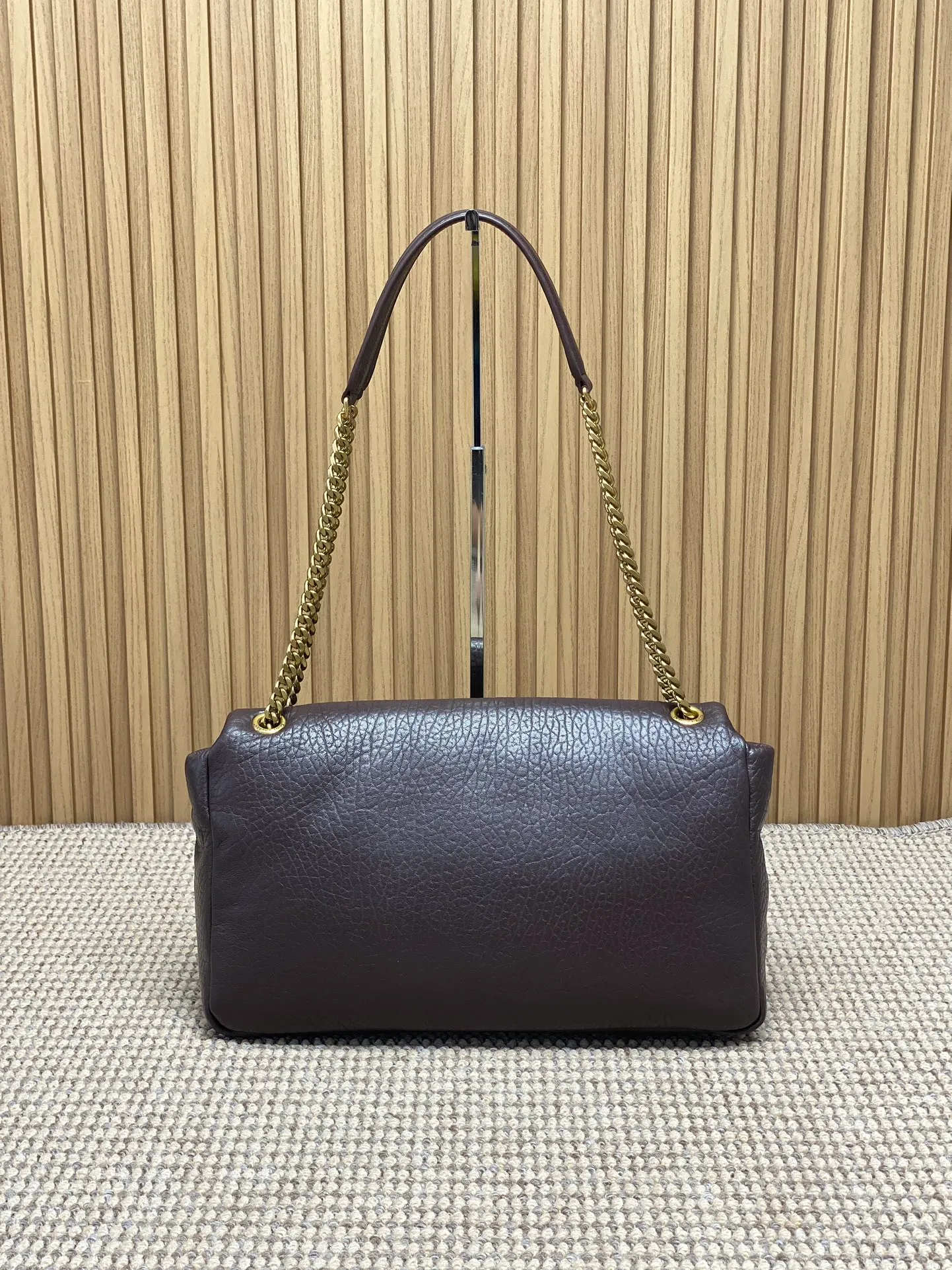 CALYPSO medium in grained lambskin - Image 5
