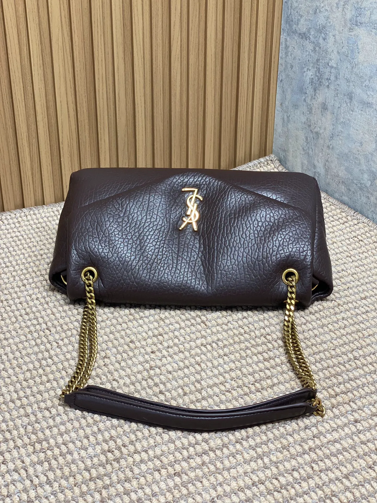 CALYPSO medium in grained lambskin - Image 6