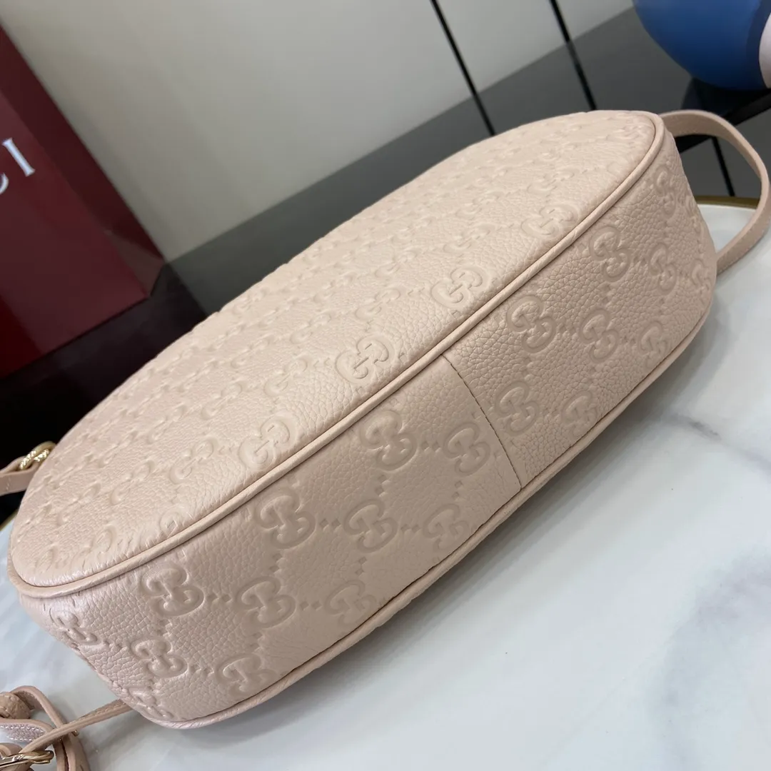 GG Emblem large shoulder bag - Image 6