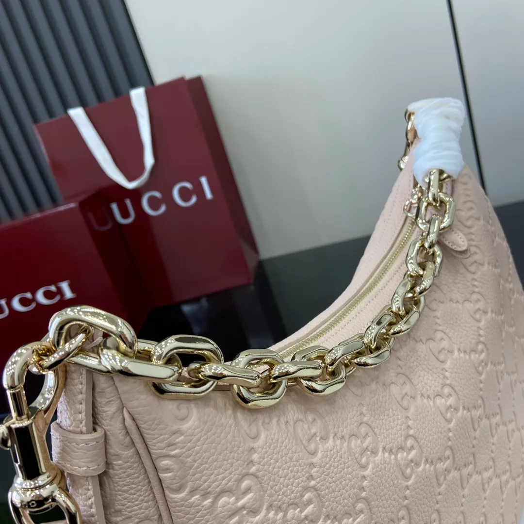 GG Emblem large shoulder bag - Image 8