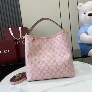 GG Emblem small bucket bag in light pink
