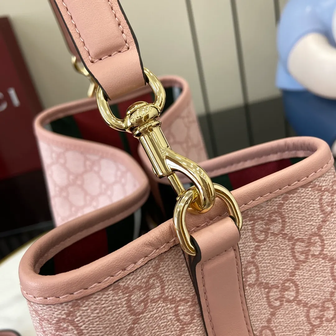 GG Emblem small bucket bag in light pink - Image 10