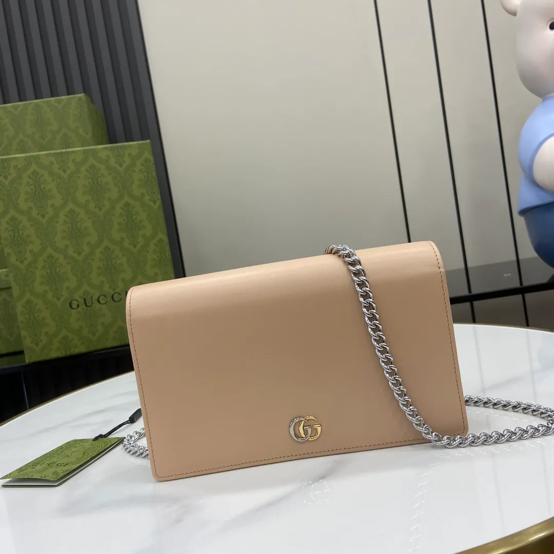 GG Marmont wallet on chain