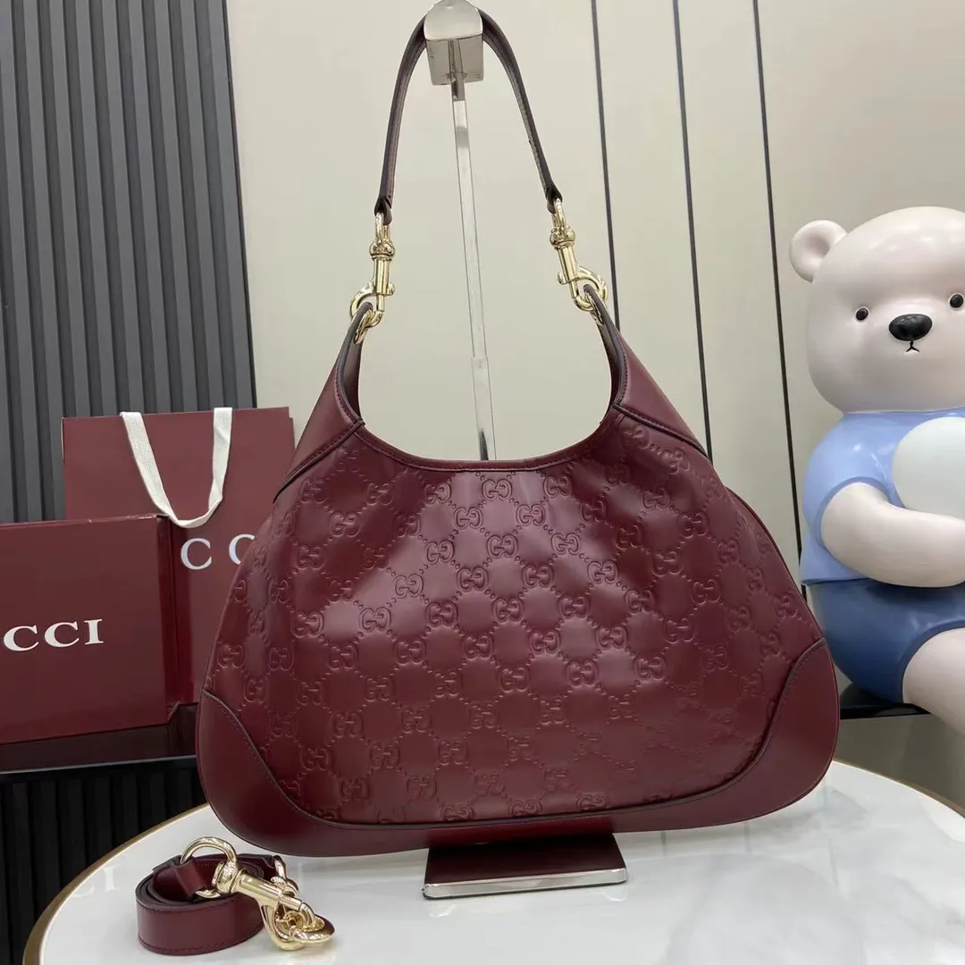 GUCCI Ssima Shoulder Bag - Image 4