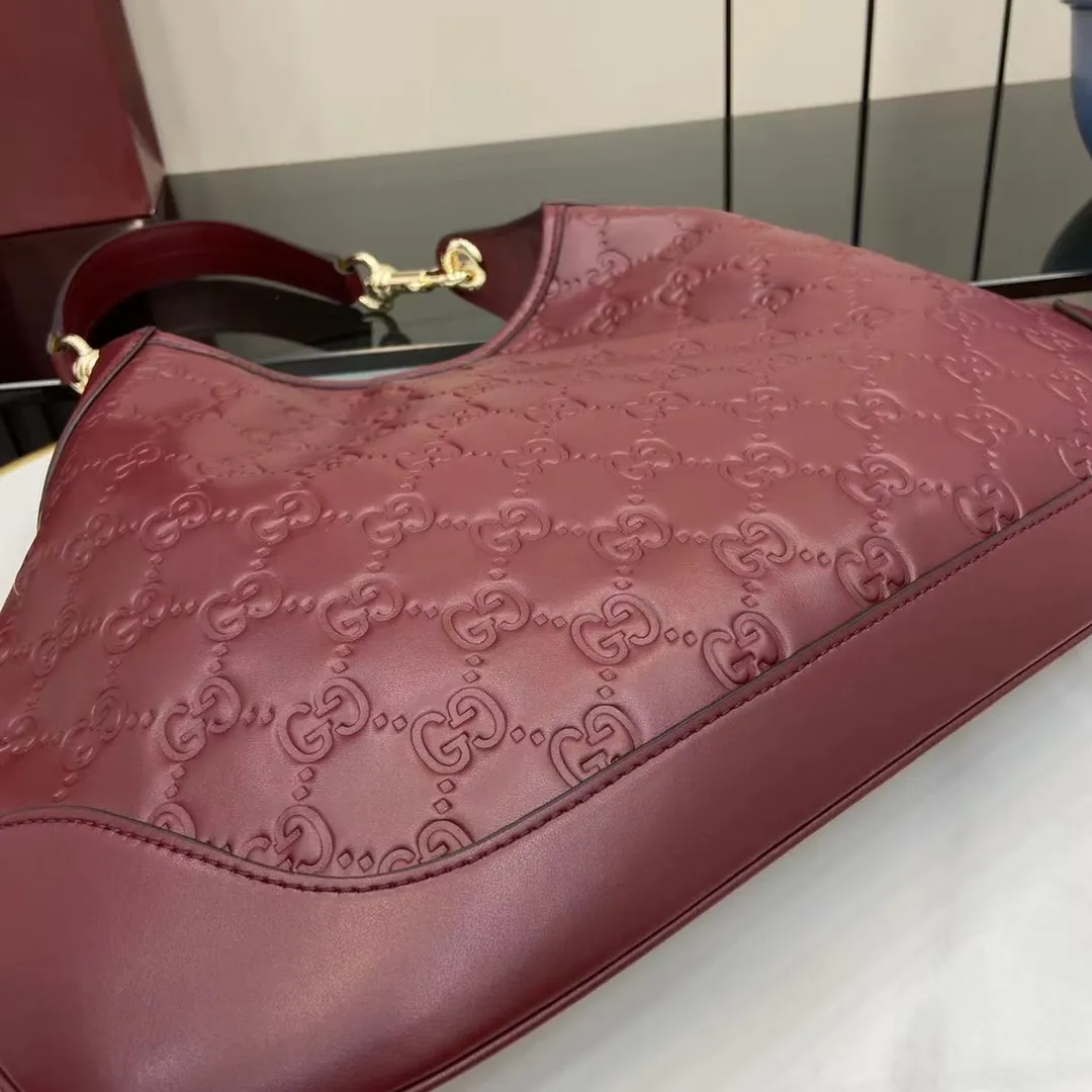GUCCI Ssima Shoulder Bag - Image 8
