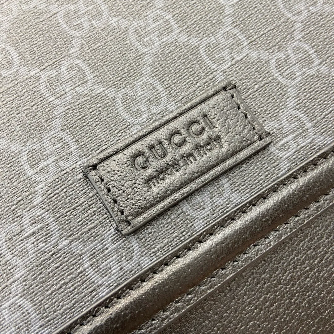 GUCCI medium GG crossbody bag - Image 7