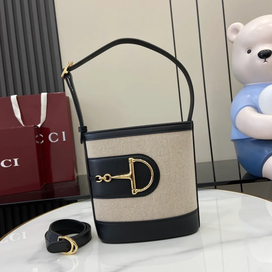 Gucci 73 small bucket bag