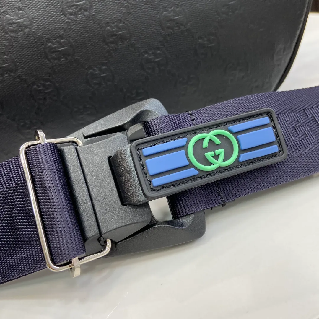 Gucci Canvas Small Bags - Image 5
