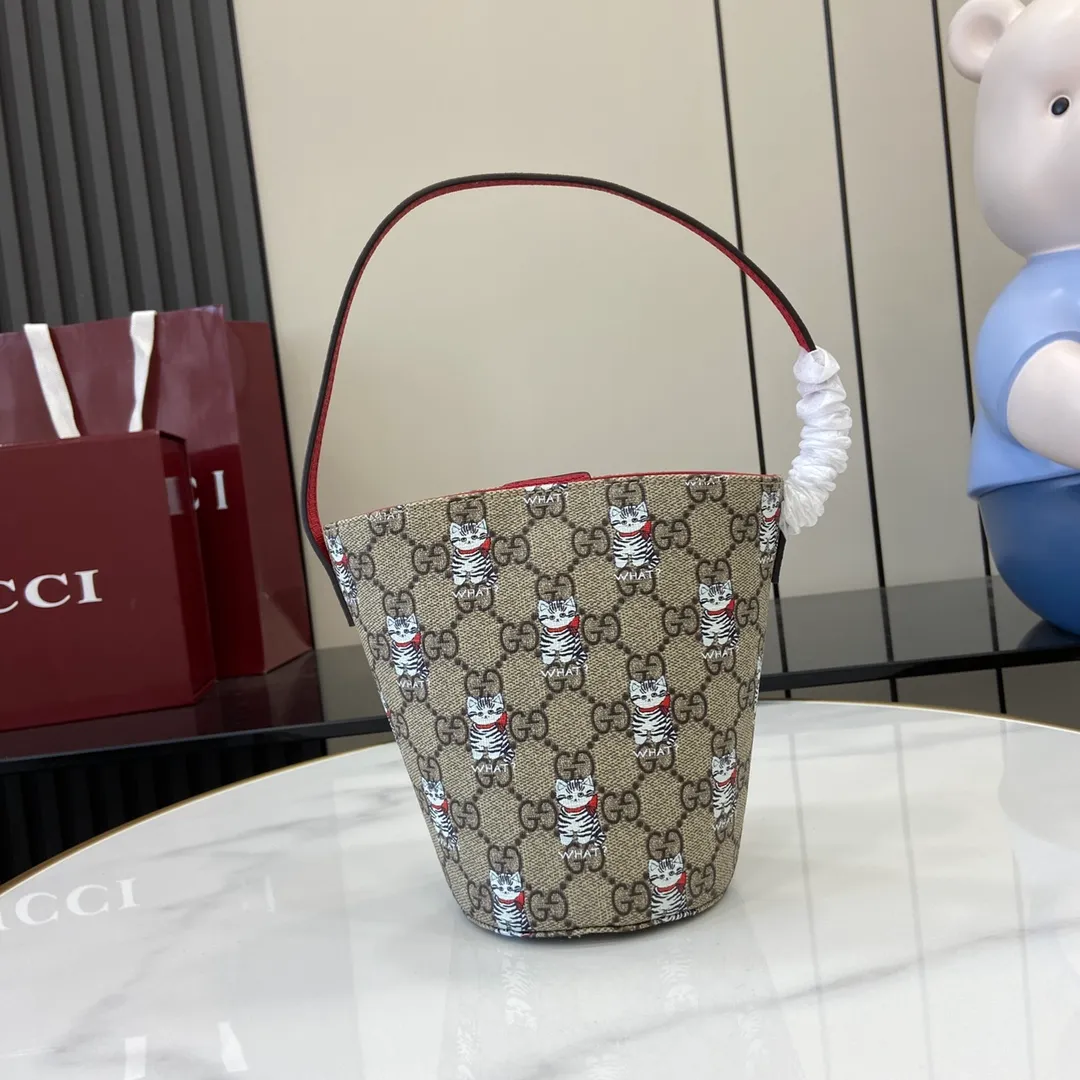 Gucci Kids Printed GG Bucket Bag - Image 6