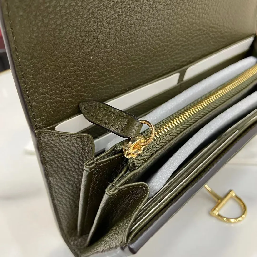 Gucci Softbit continental wallet in brown leather - Image 9