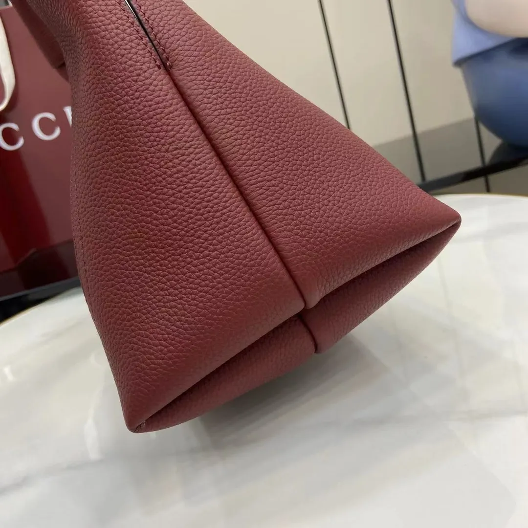 Gucci Softbit medium top handle bag - Image 9