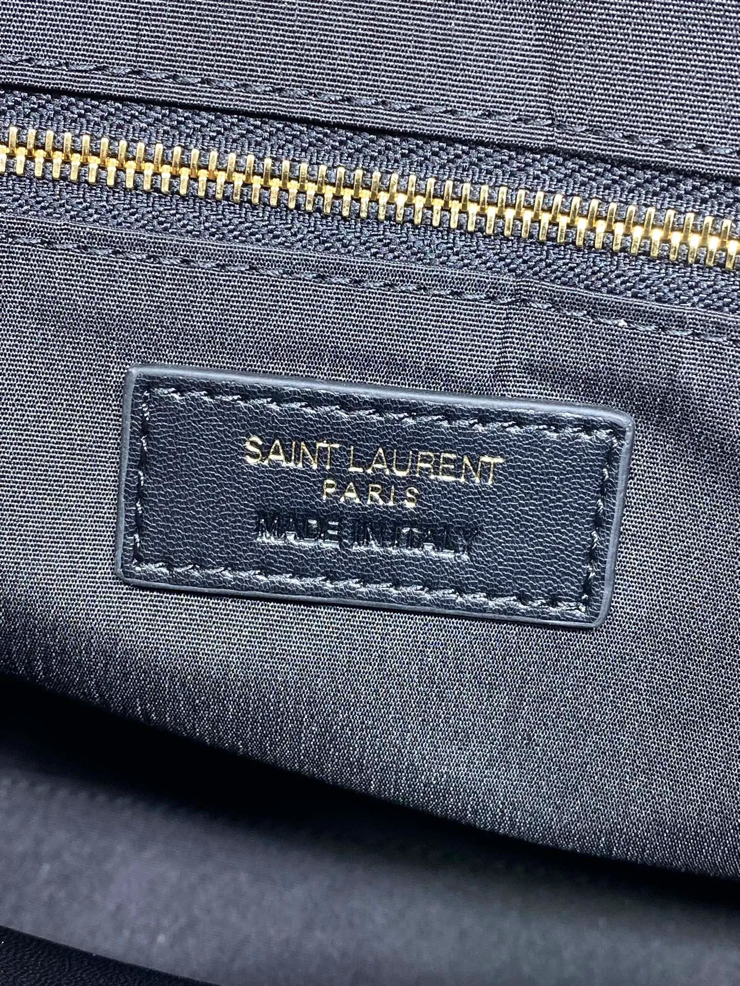 SAINT LAURENT Niki medium quilted suede shoulder bag - Image 2