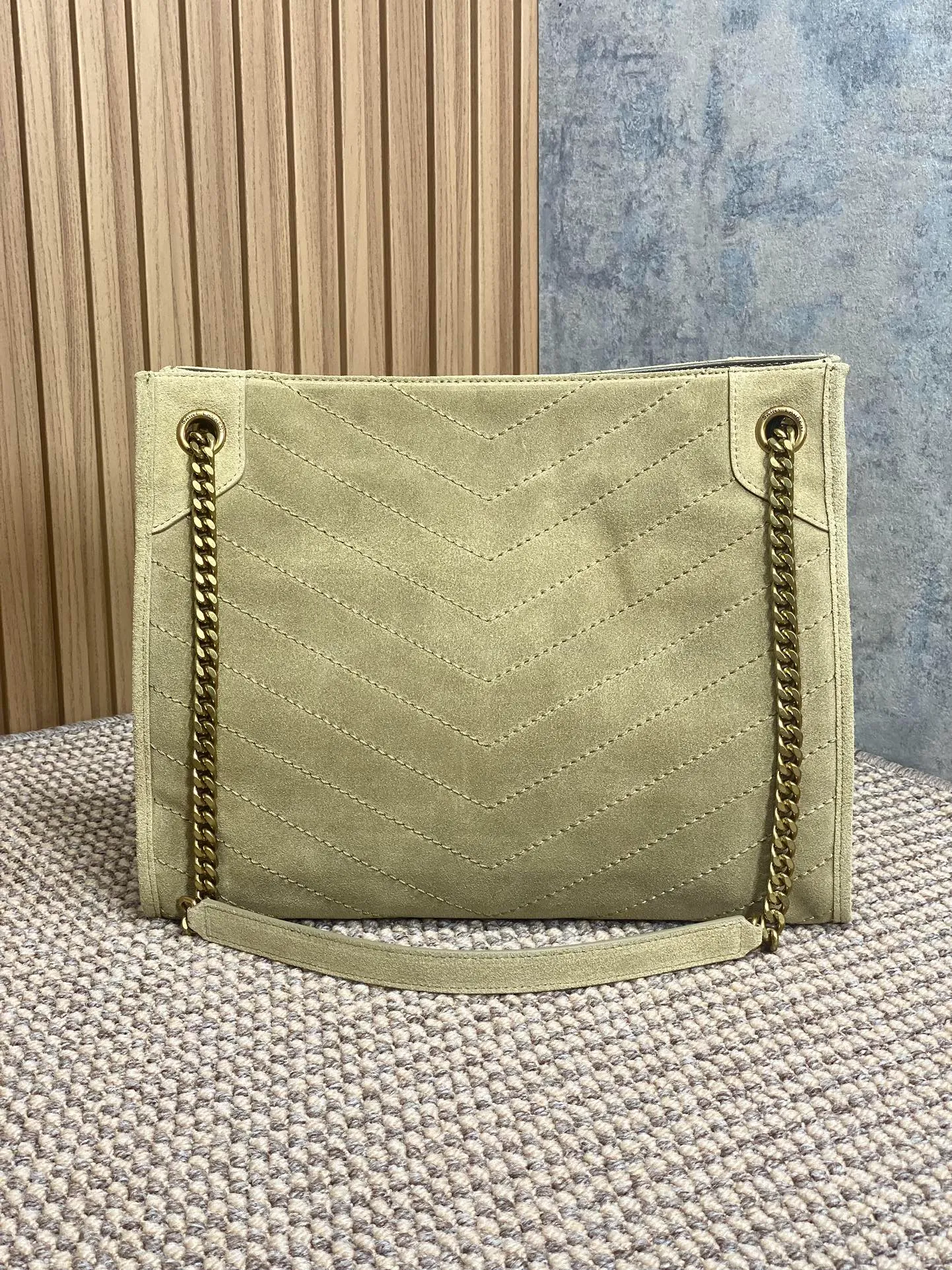 SAINT LAURENT Niki medium quilted suede shoulder bag - Image 4