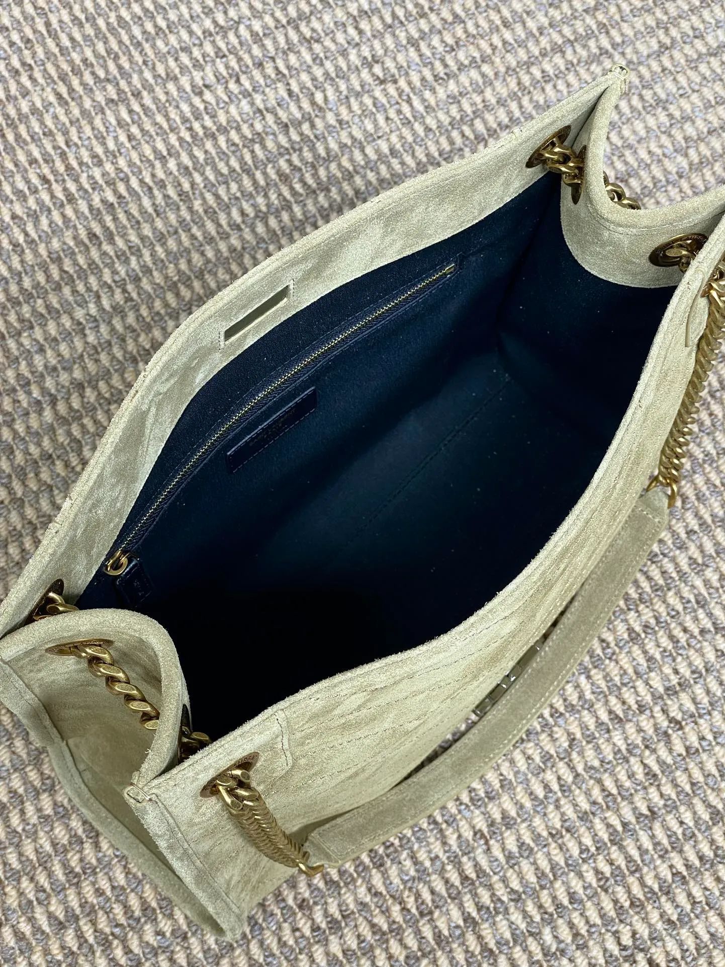 SAINT LAURENT Niki medium quilted suede shoulder bag - Image 9