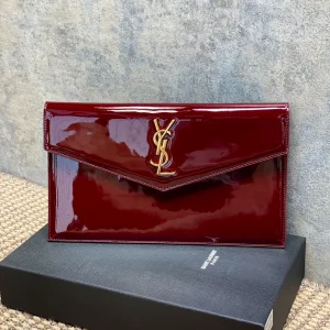 Saint Laurent Cassandre Patent Wallet On Chain in Red