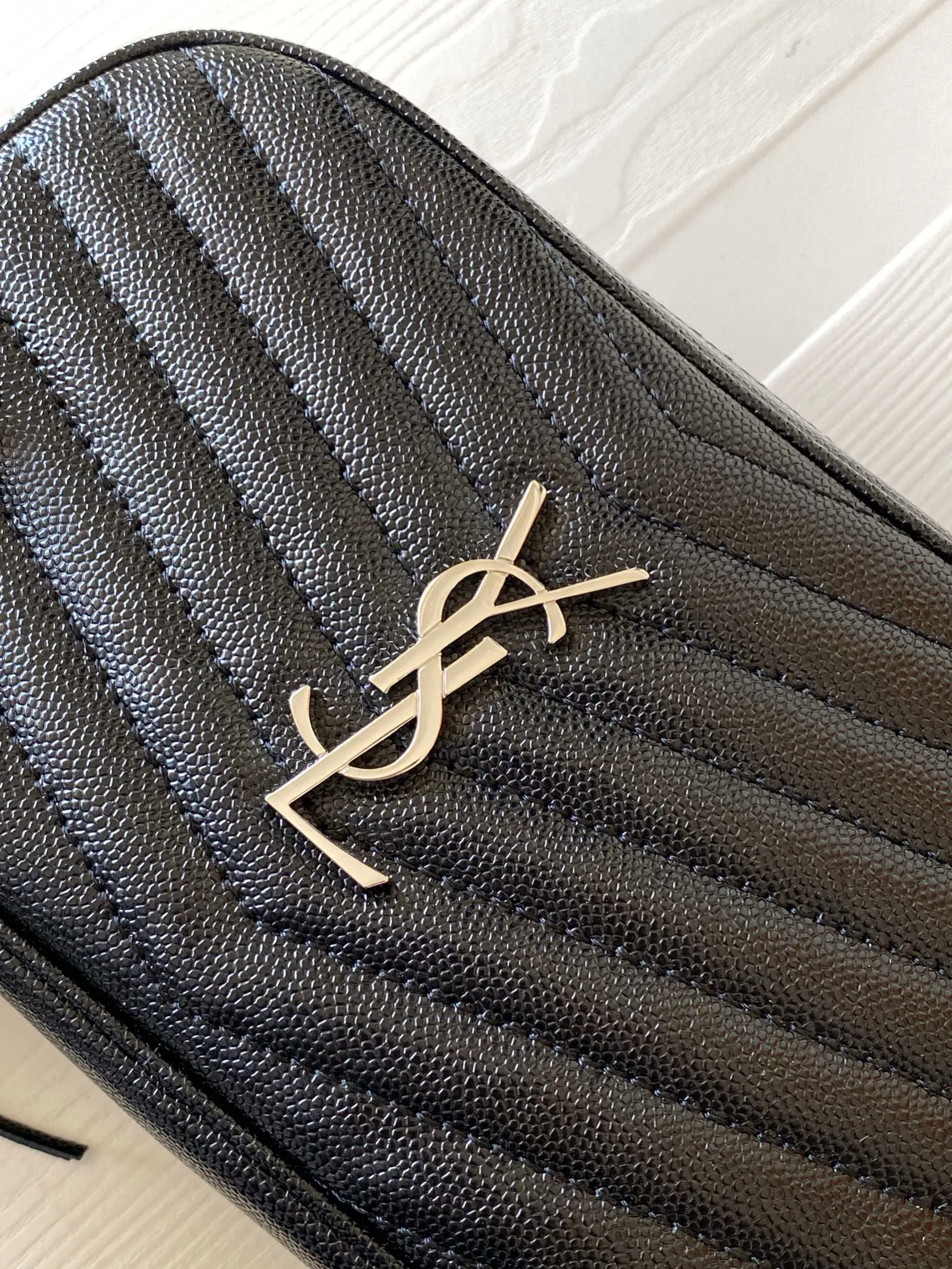 Saint Laurent Lou Mini Bag - Image 7