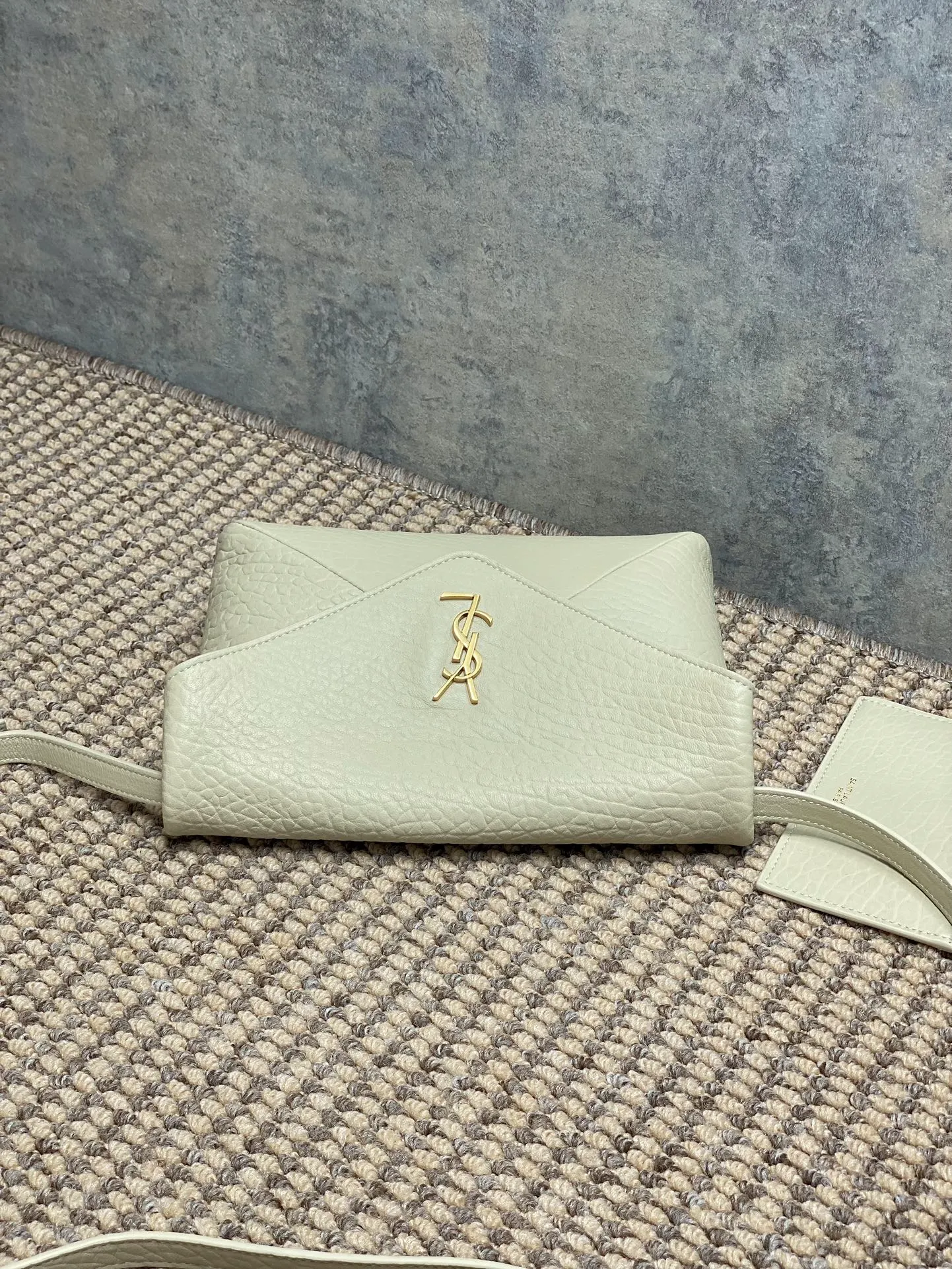 Saint Laurent Small Leather Clutch in White - Image 4