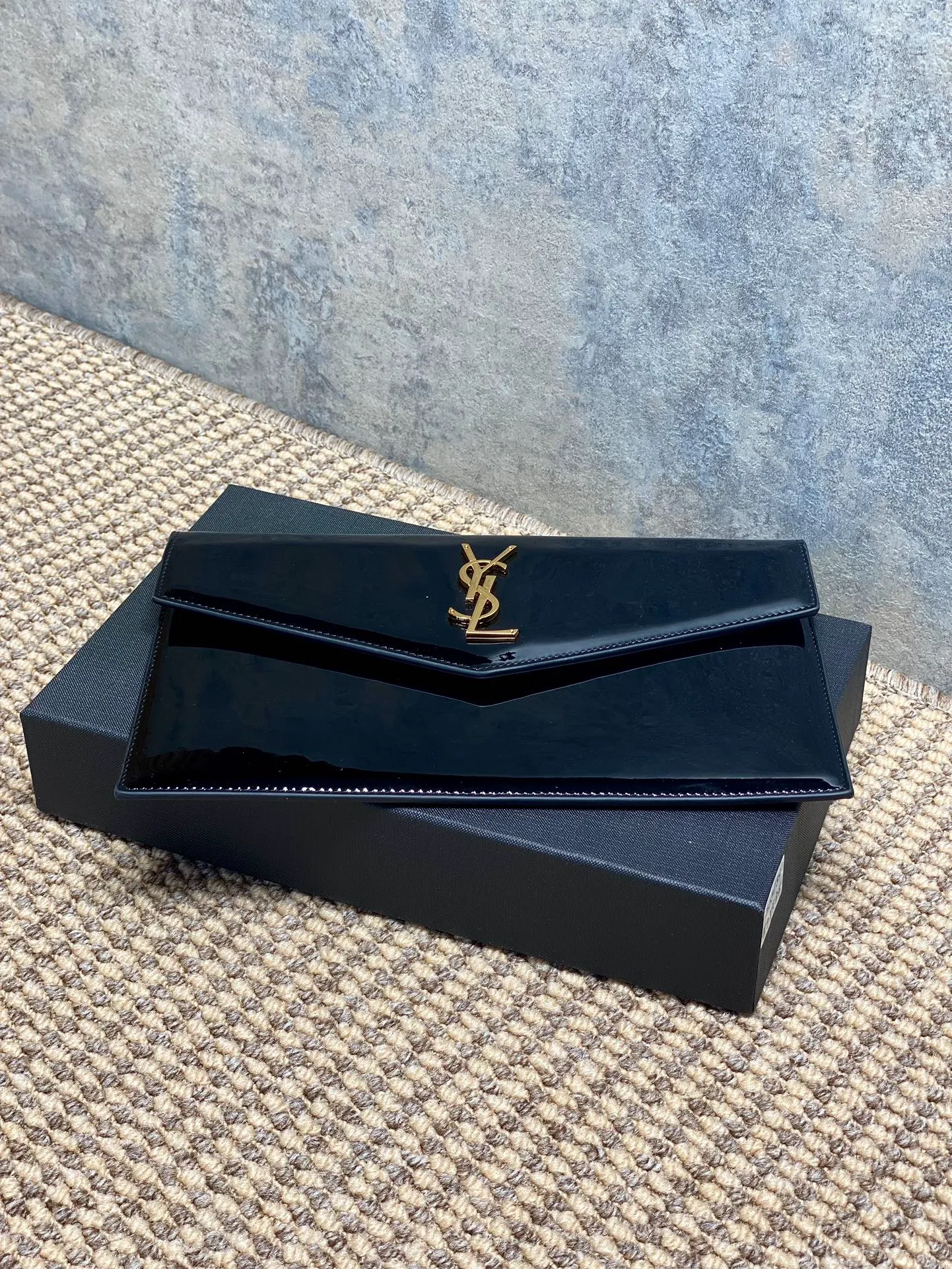 Saint Laurent Uptown Pouch In Patent Leather - Image 5