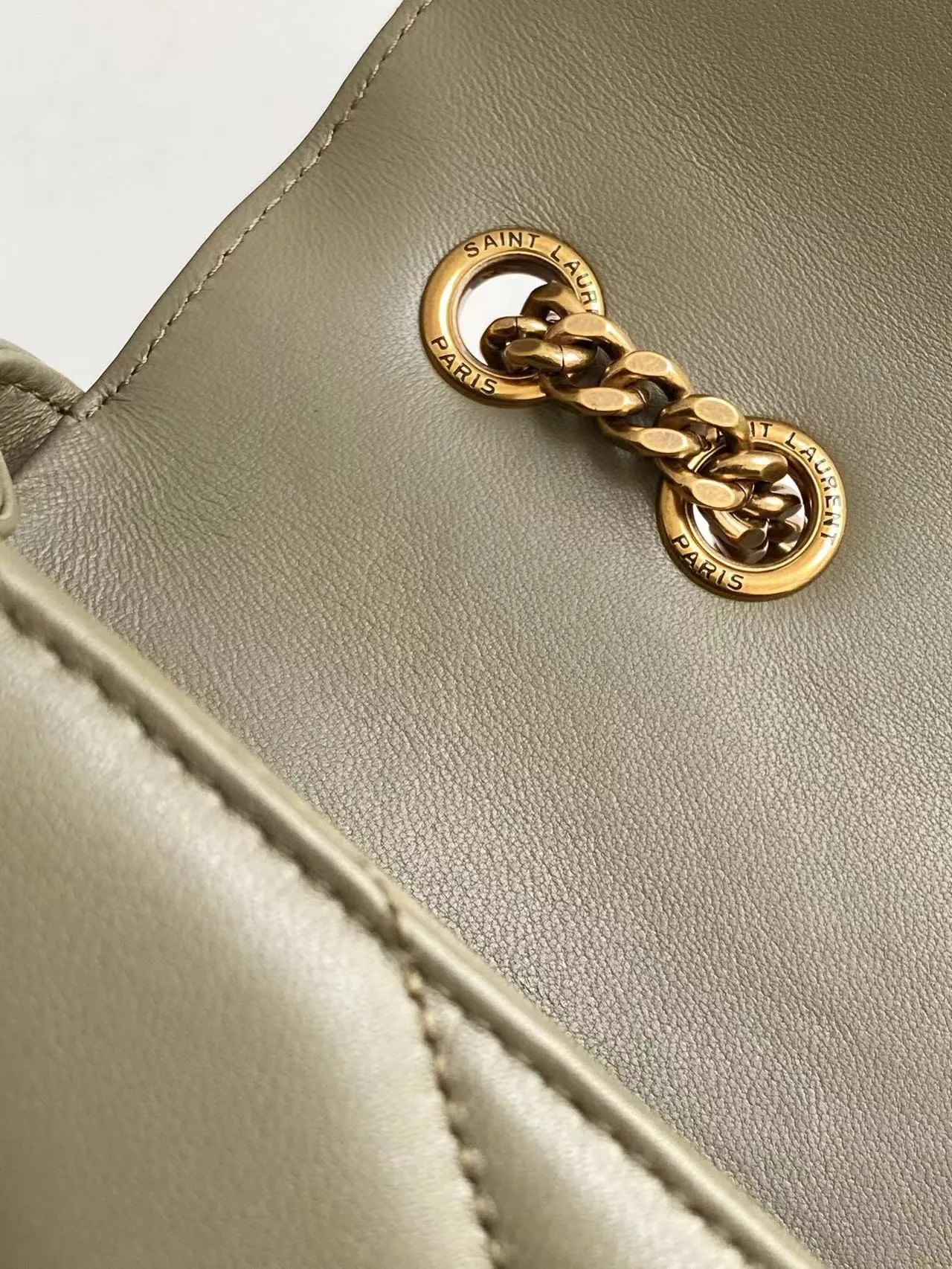 Women's Loulou Handbag - Image 9