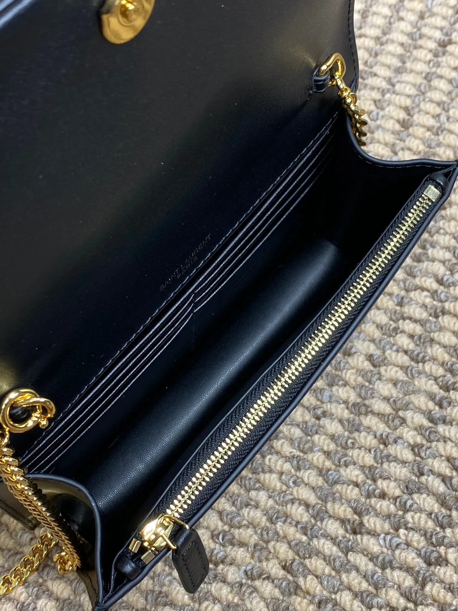 YSL Kate Small With Tassel in Grain De Poudre Embossed Leather - Image 3