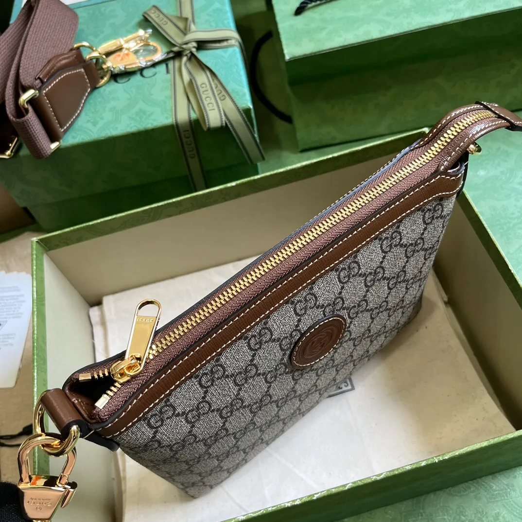 Gucci GG Supreme Shoulder Bag - Image 8