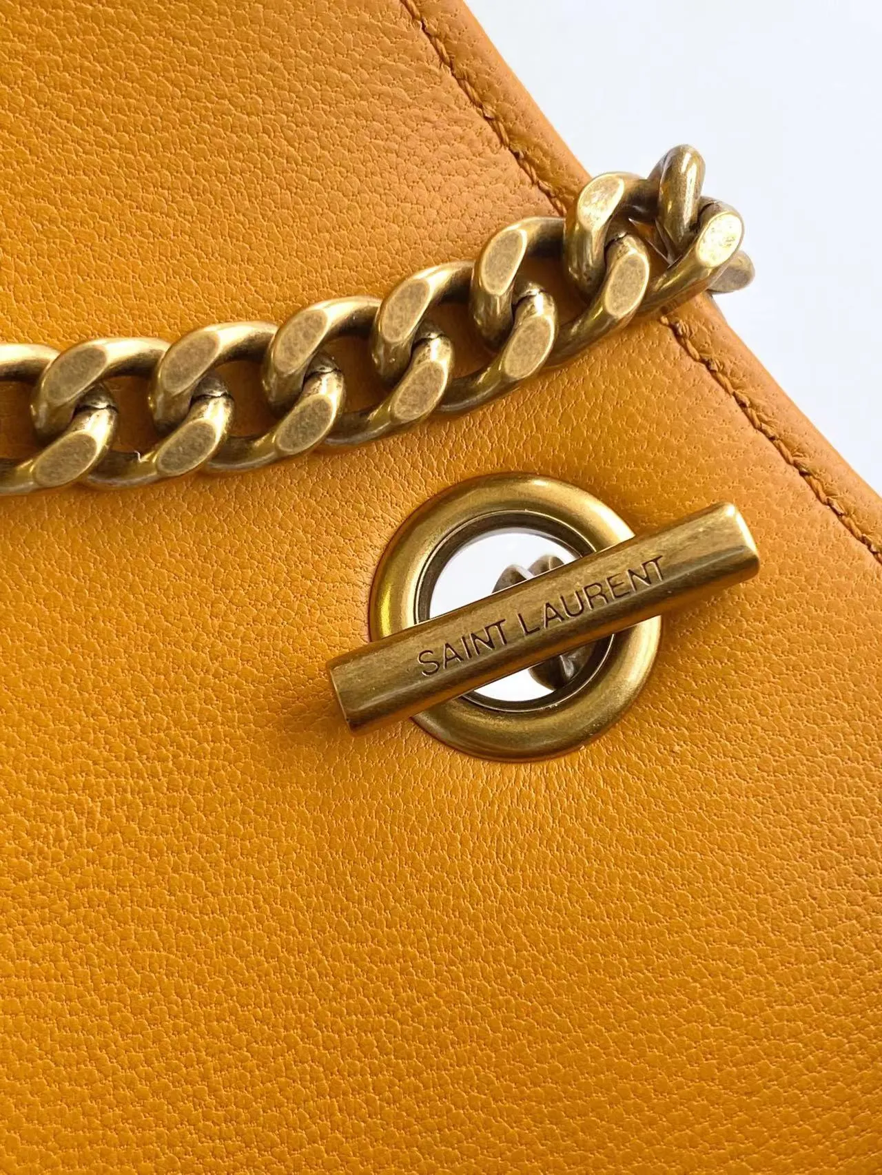 Saint Laurent Loulou Small Chain Bag in Natural - Image 8