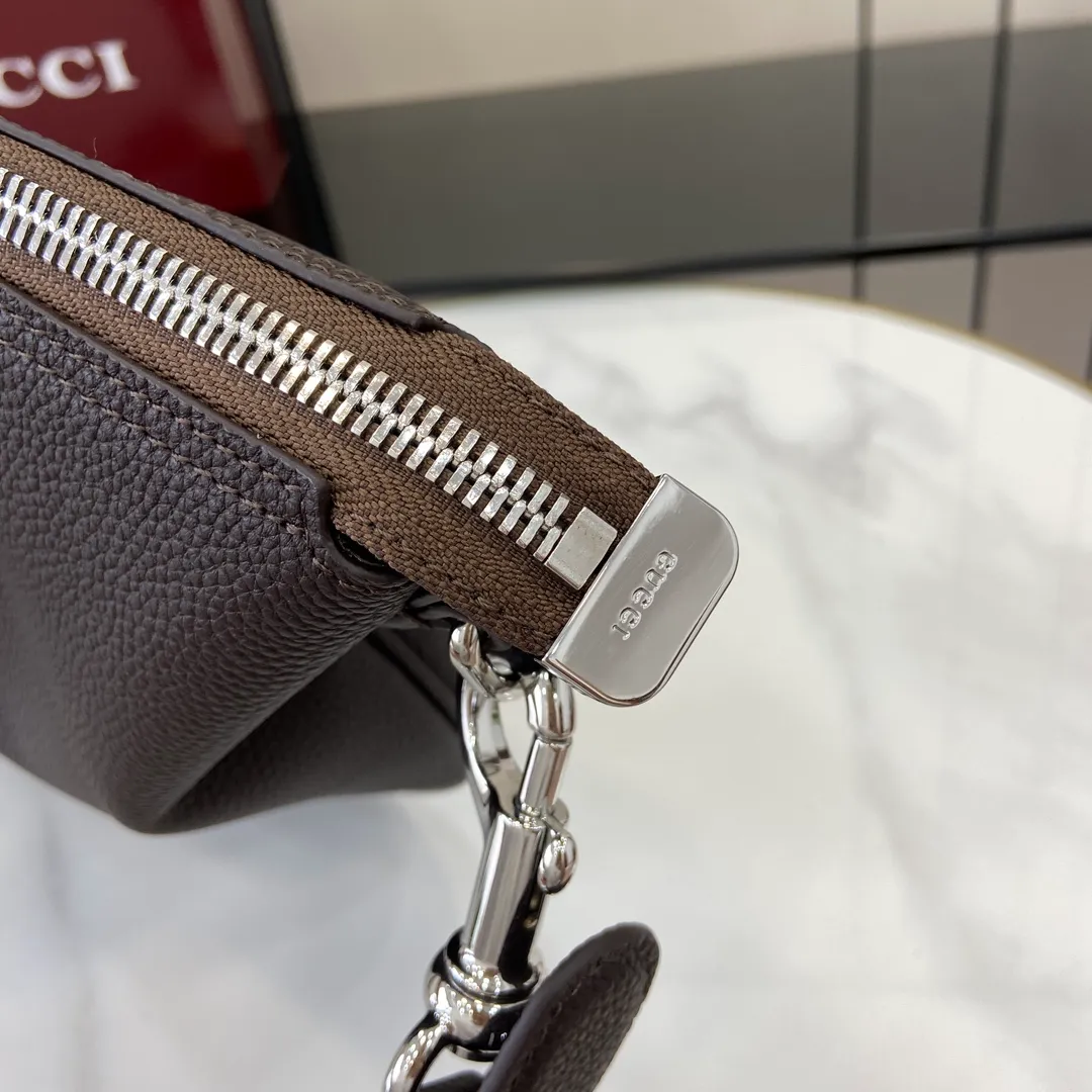 Gucci B large shoulder bag - Image 11