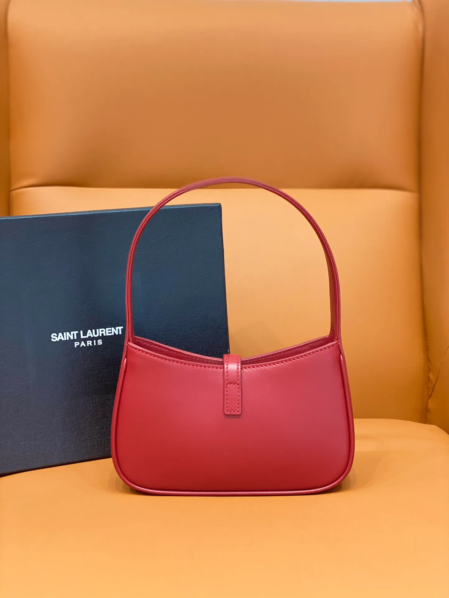 12A Upgrade Mirror Quality Designer LE5A7 Hobo Bag Luxurys Womens Small Handbags Genuine Leather Cowhide Zipper Bag Clutch Purse Black Shoulder Strap Box Bag - Image 5