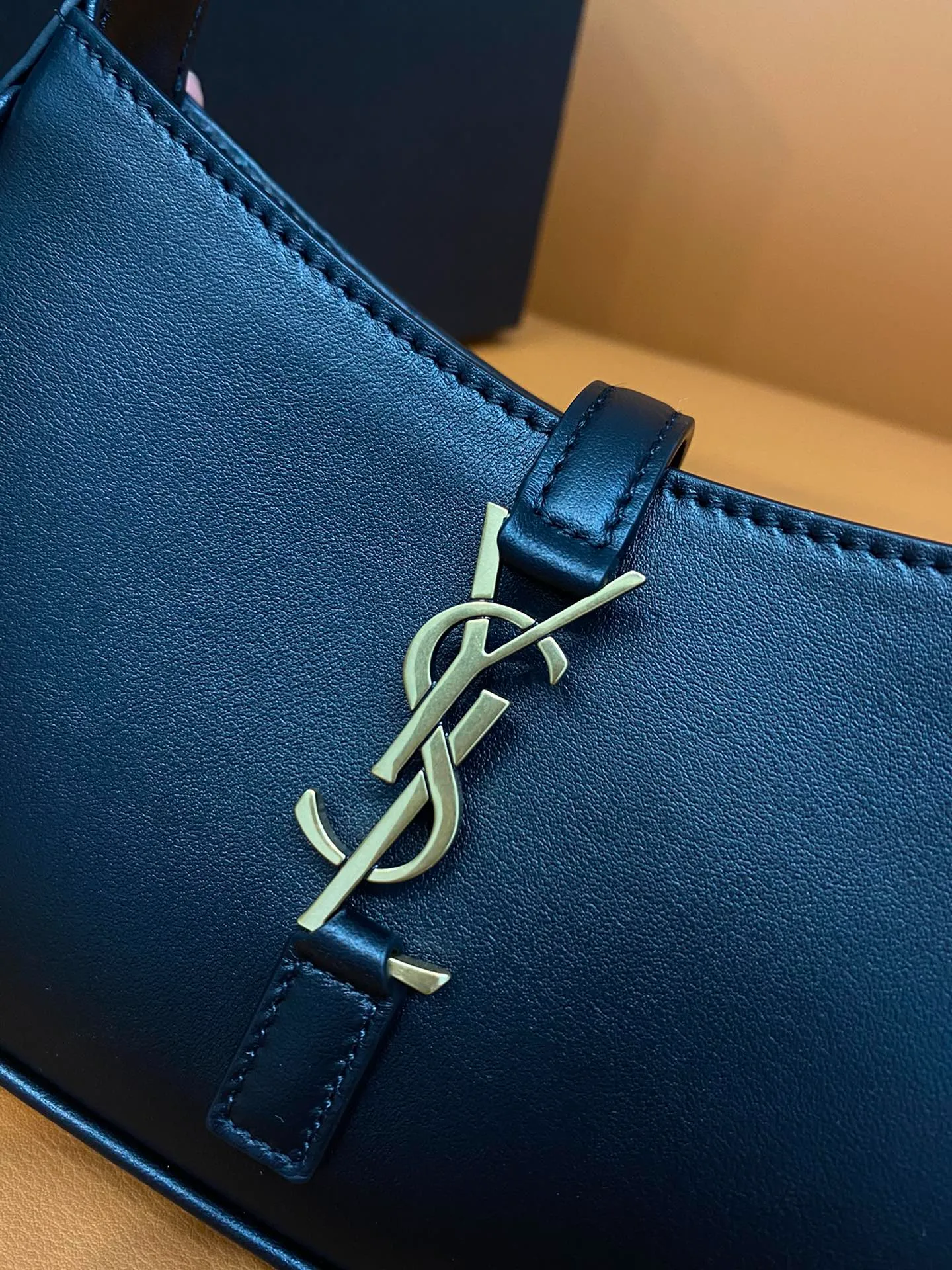 Ysl leather shoulder bag outlet - Image 2