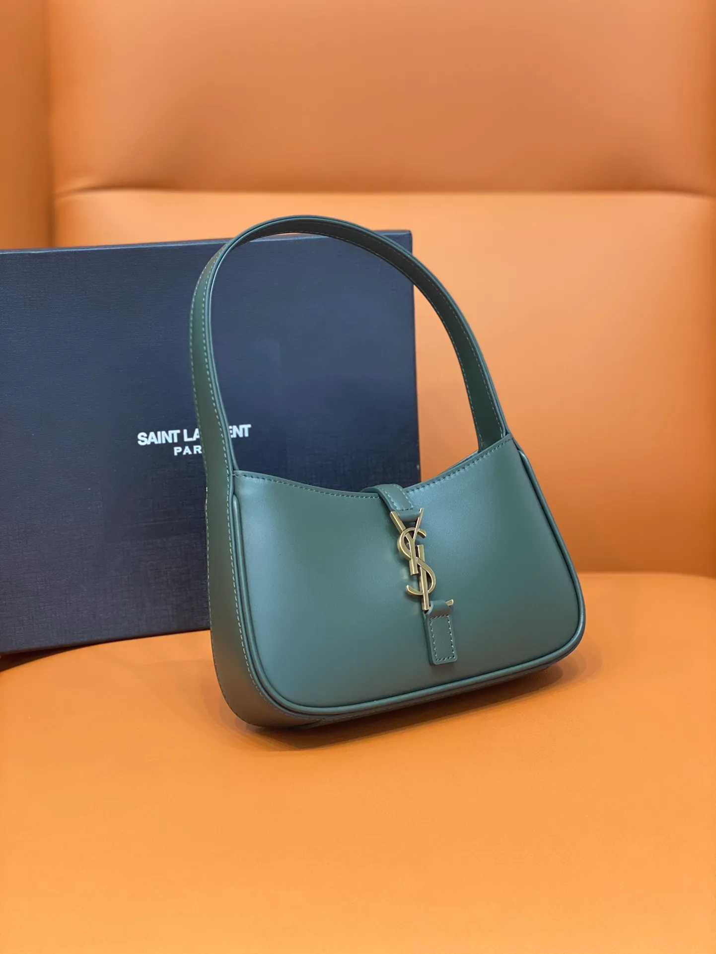 Ysl leather shoulder bag outlet - Image 9