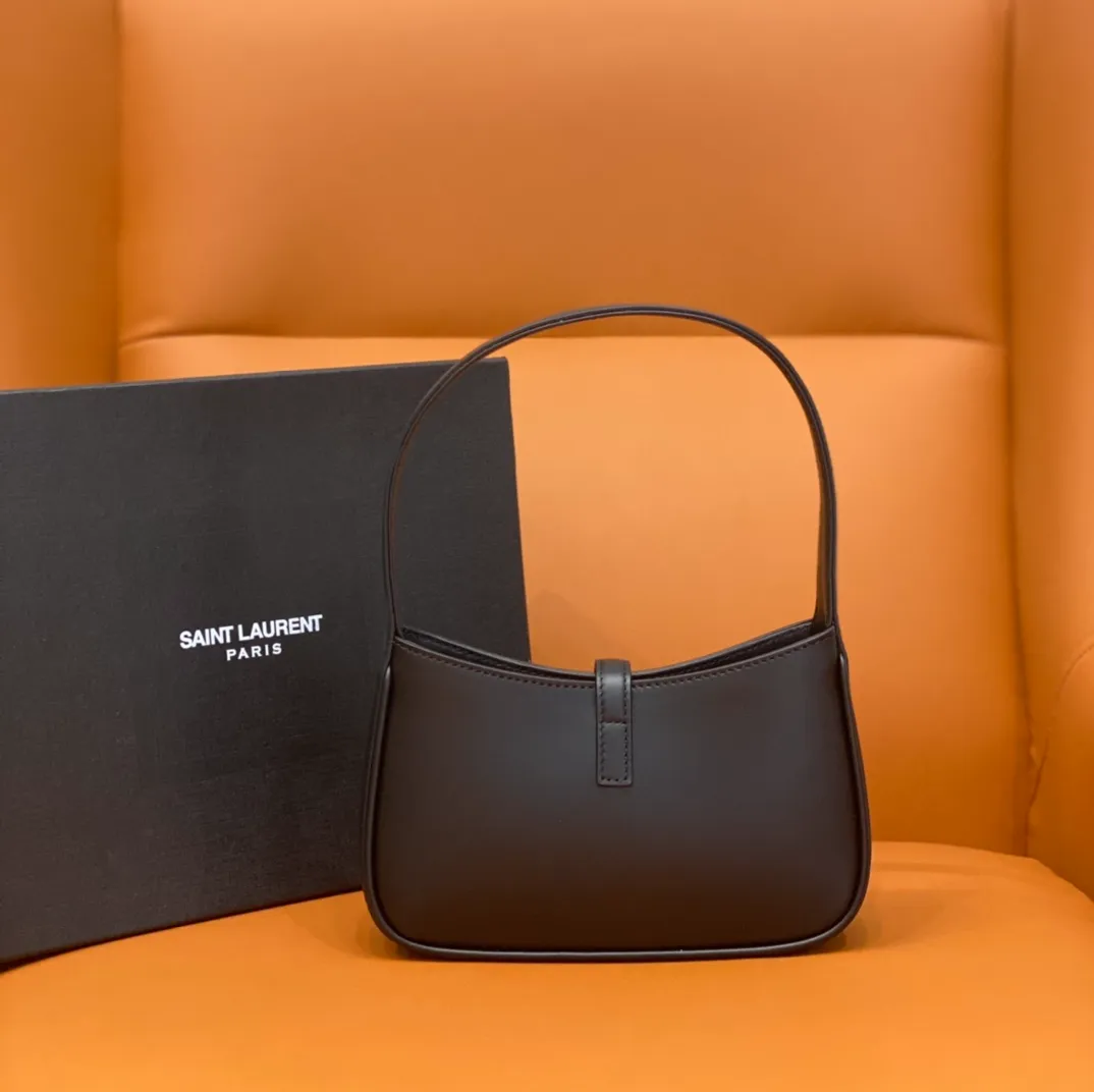 Yves Saint Laurent Le 5 à 7 Mini leather shoulder bag - Image 2