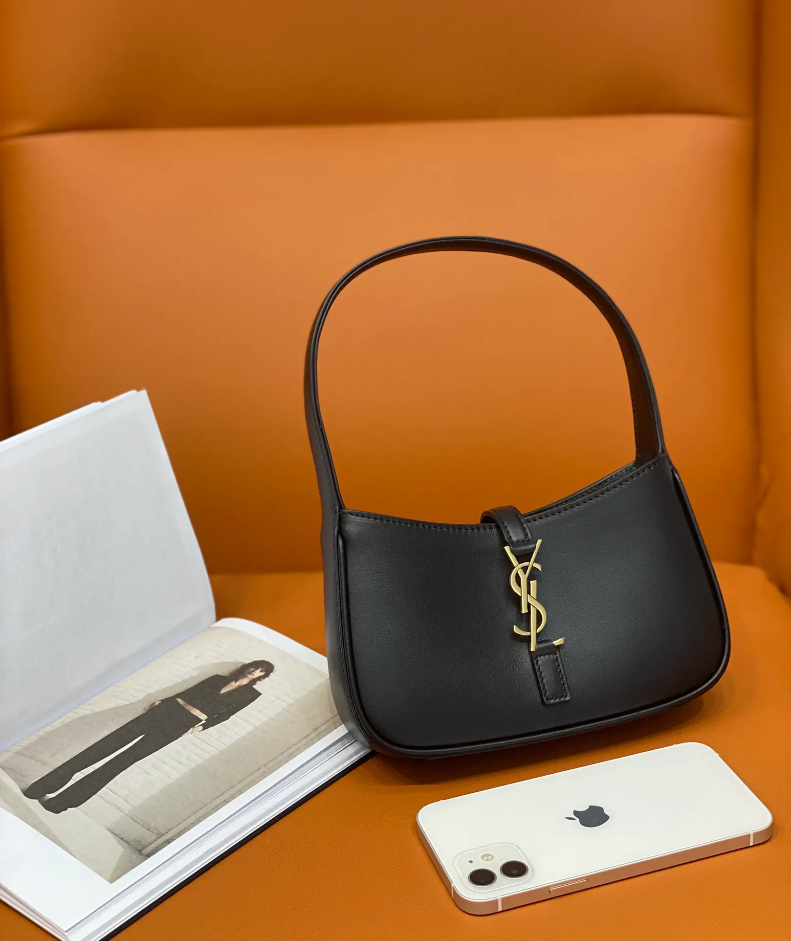 Yves Saint Laurent Le 5 à 7 Mini leather shoulder bag - Image 8