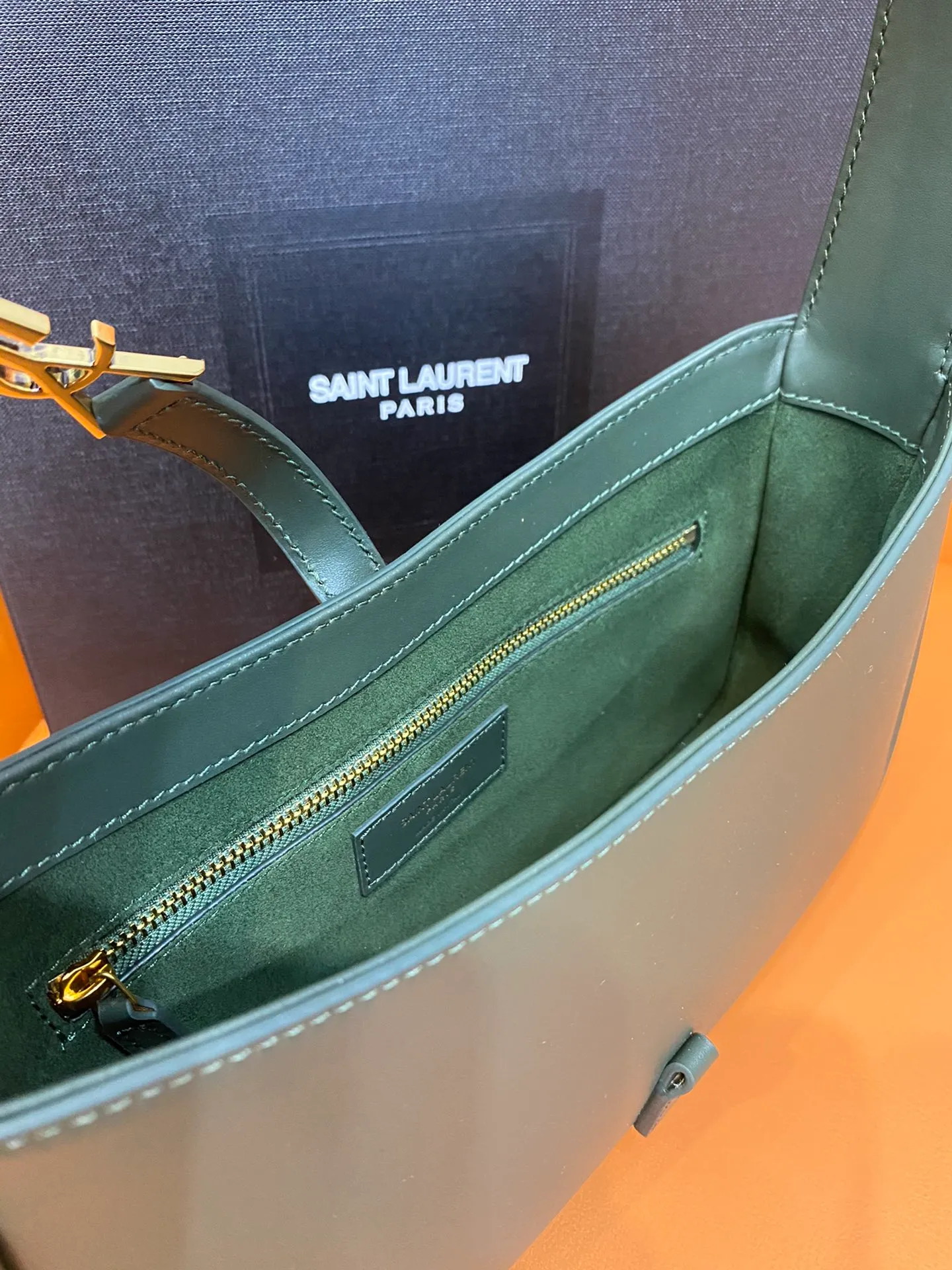 Yves Saint Laurent Le7 A5 Leather Shoulder Bag in Black - Image 8