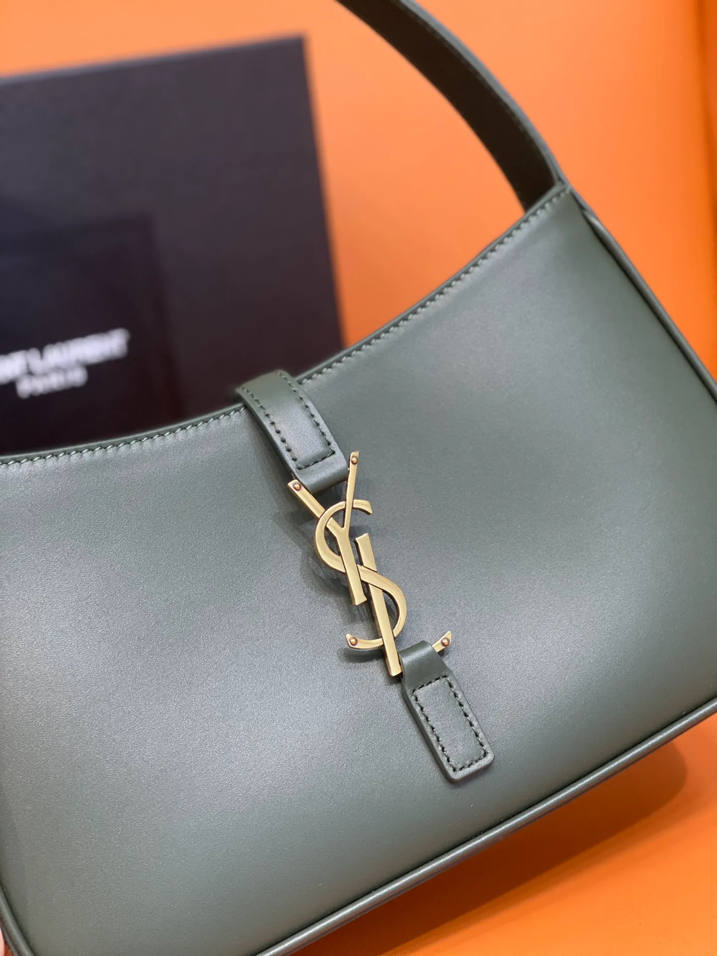 Yves Saint Laurent Le7 A5 Leather Shoulder Bag in Black - Image 10
