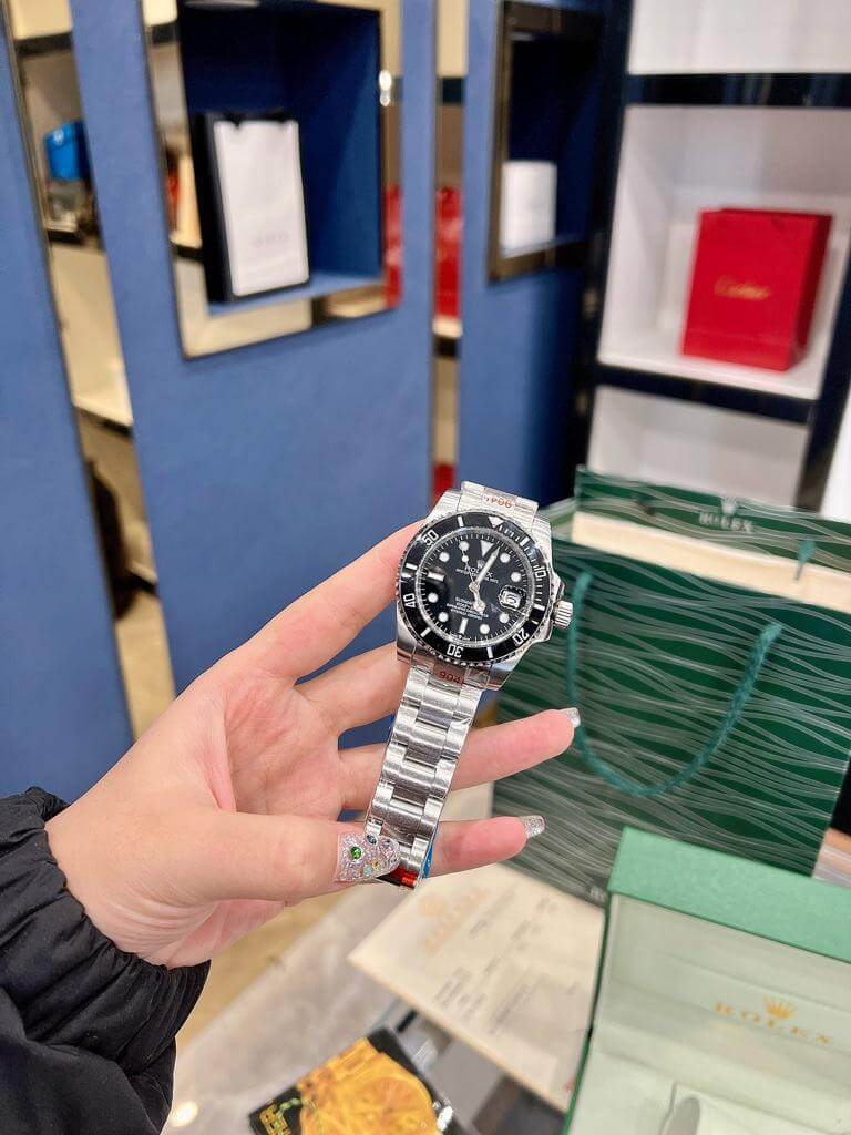 Rolex Submariner Watch - Image 2