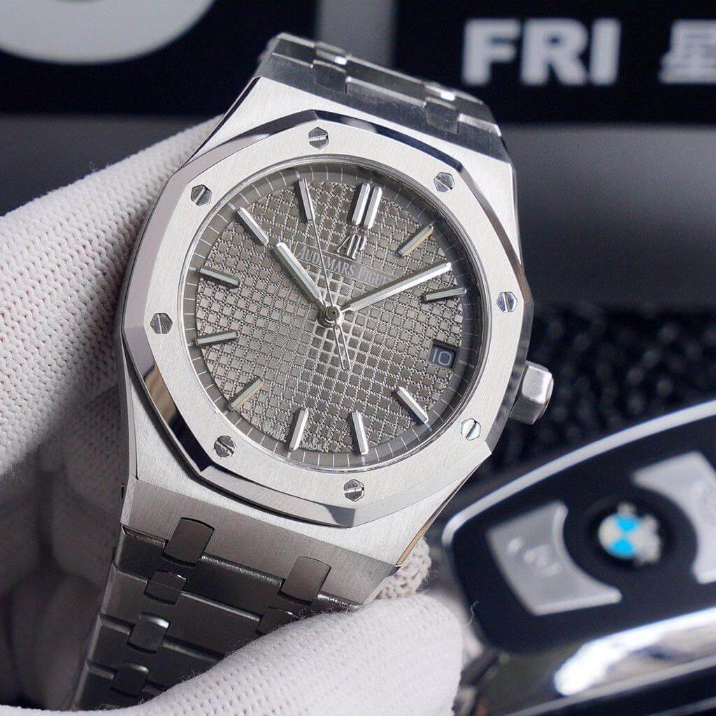 Men's Audemars Piguet Royal Oak Watch - Image 4