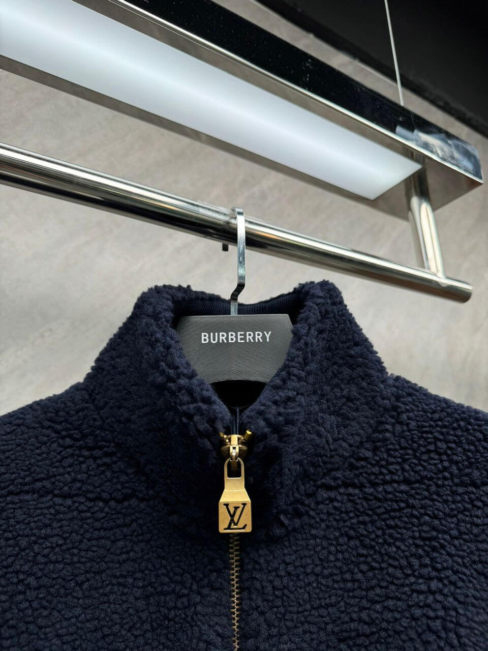 Louis Vuitton Fleece Jacket - Image 6